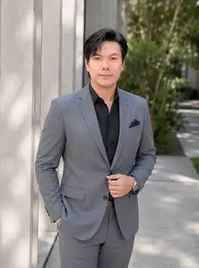 คุณอธิษฐ์ธนัน ชนาธิปเลิศกวี ผู้ก่อตั้งและประธานบริหาร ICORP Group